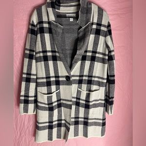 Elle womens medium black and white plaid jacket with pockets